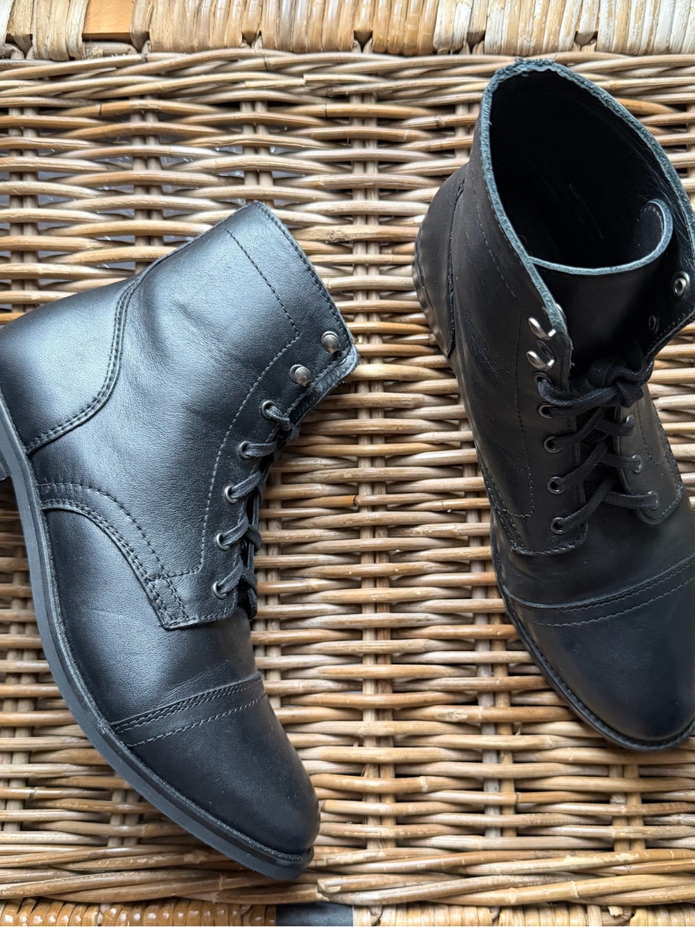 Thursday Boot Company Women’s Captain Boots Black Leather Size 11 Lace Up